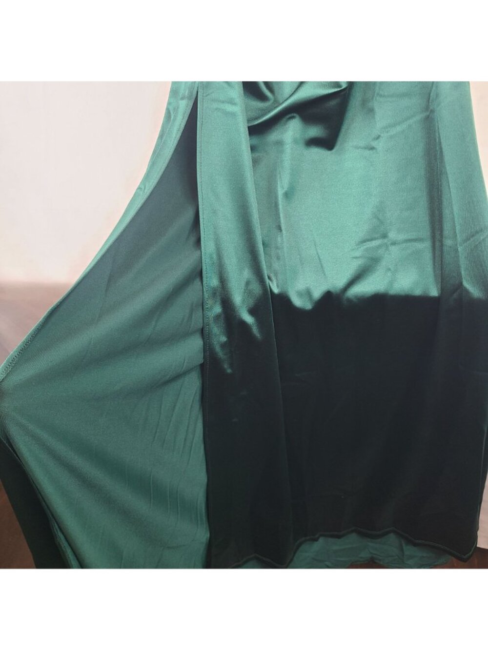 NEW B Darlin Green Satin Ruched Maxi Dress Spaghetti Straps Lace-Up Back Sz 5/6 - Picture 4 of 11